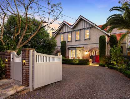 27 Woodlands Avenue, Pymble, NSW 2073, 5 Bedrooms, 4 Bathrooms, House