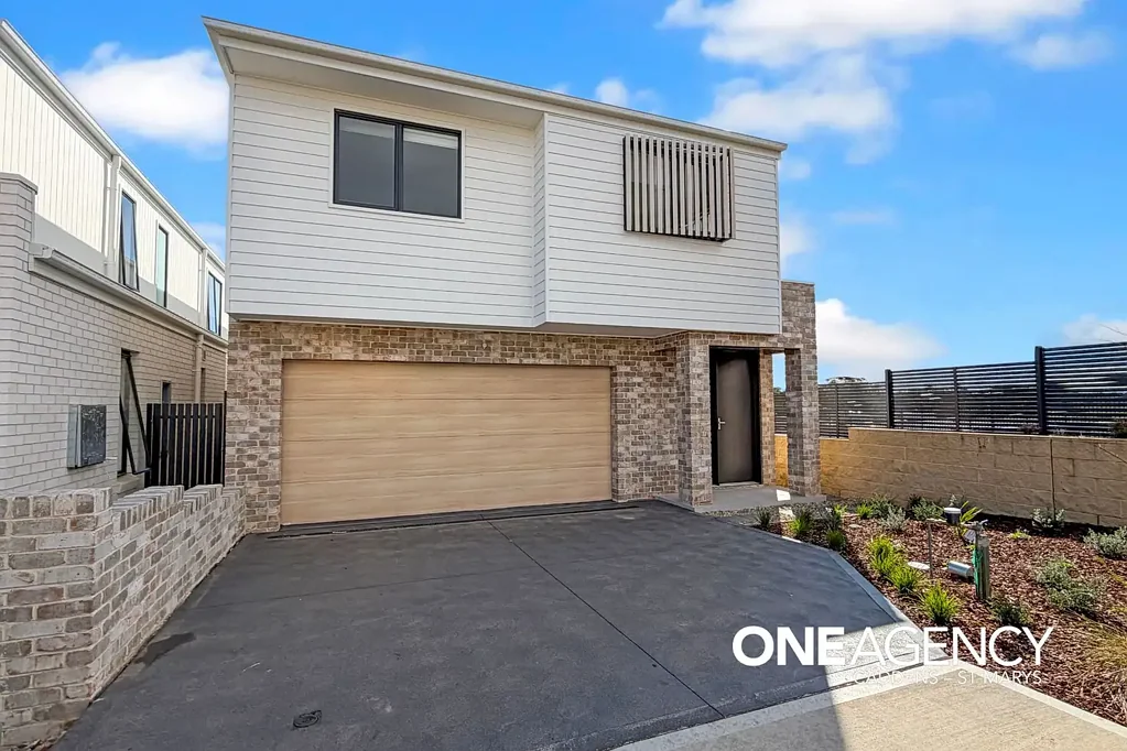 BRAND NEW FAMILY HOME OPPOSITE CADDENS CORNER SHOPPING CENTRE!!!