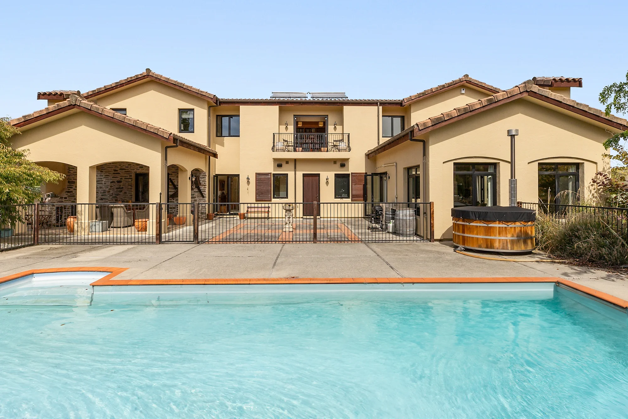 Alexandra Luxury home priced to move