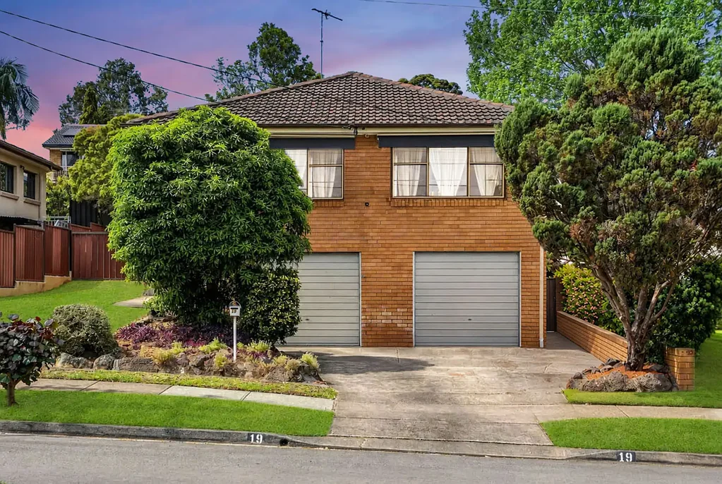 Winston Hills 4ਬੈੱਡਰੂਮ Family Space, Leafy Street, Your Next Chapter Starts Here