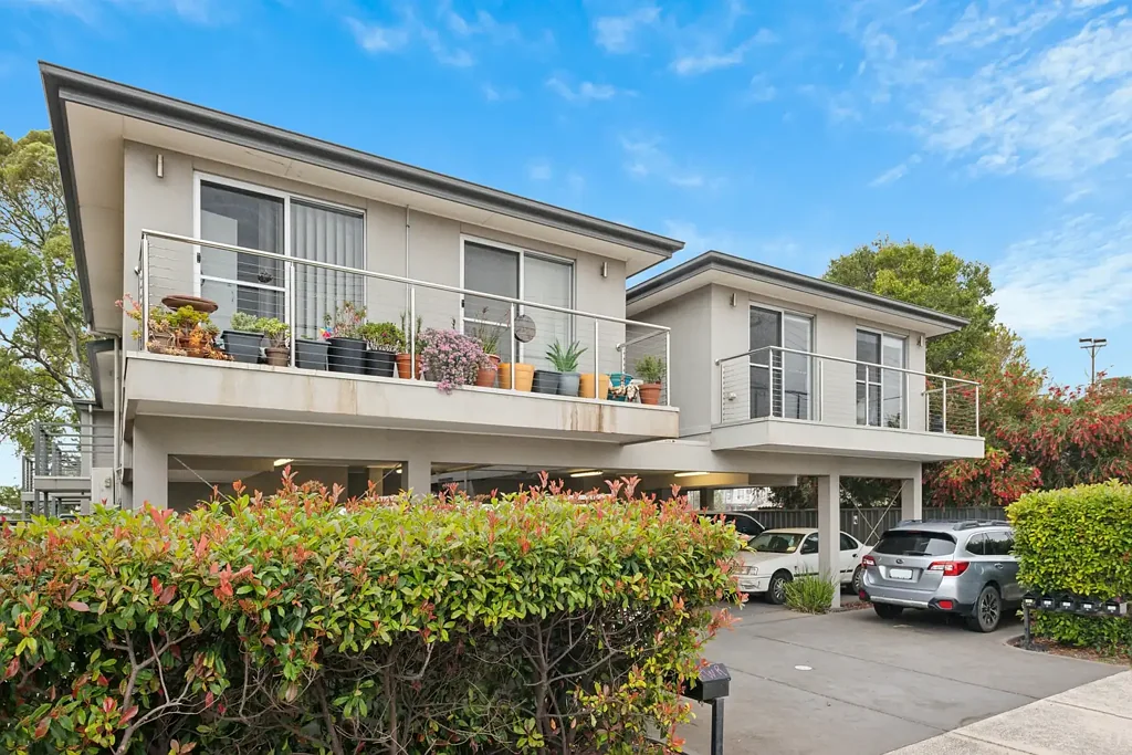 Oaklands Park 2房  MODERN TOWNHOUSE – IDEAL AS INVESTMENT PROPERTY