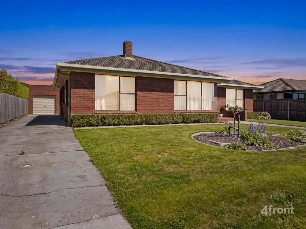 Ulverstone 4Kwarto Space to Work, Room to Play: Family home on spacious 848m2 block