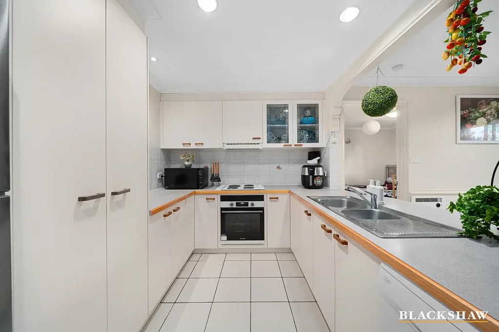 Griffith 3 Slaapkamer Spacious townhome in a sought after Inner South location