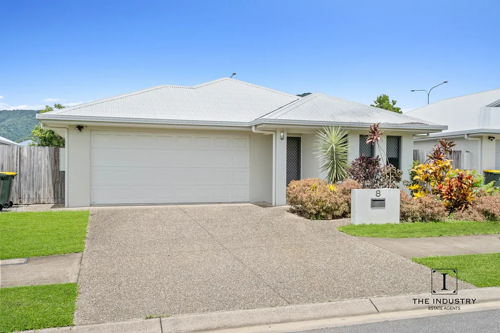 8 Yumbabulla Green, Smithfield, QLD 4878