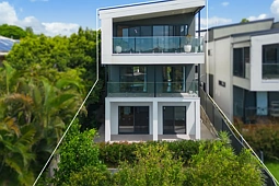 2/102 Ash Drive, Banora Point