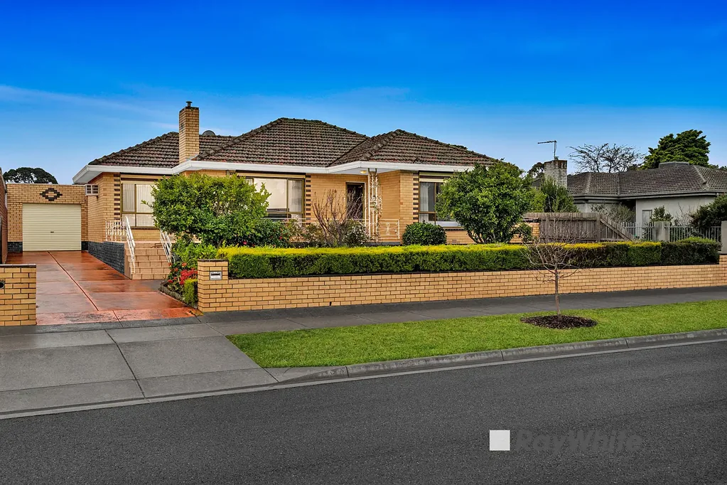 Hallam 3房 宽敞的家庭住宅，成长空间充足 A Spacious Family Home with Room to Grow