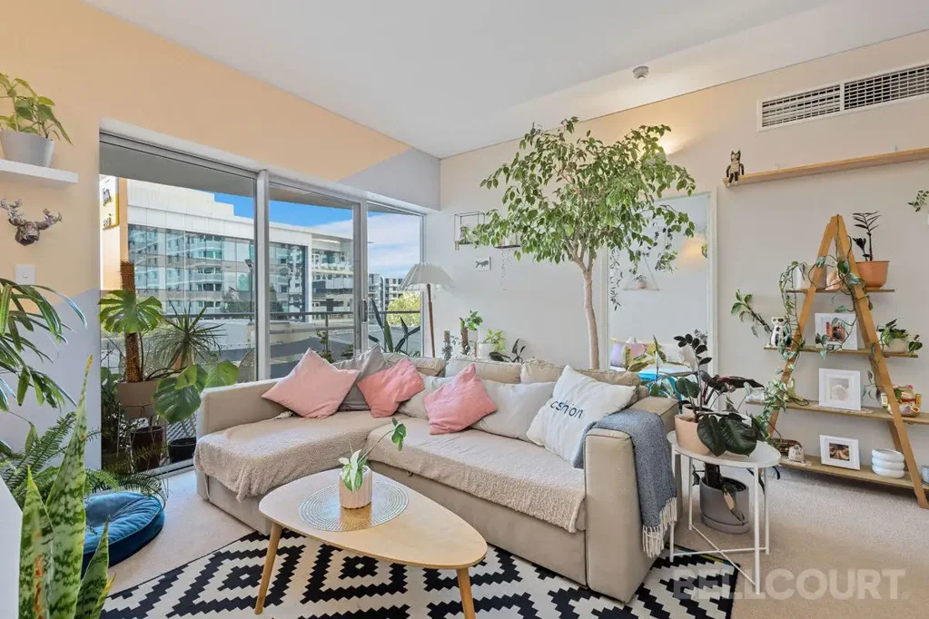 Modern Inner-City Living at PEAK Apartments!