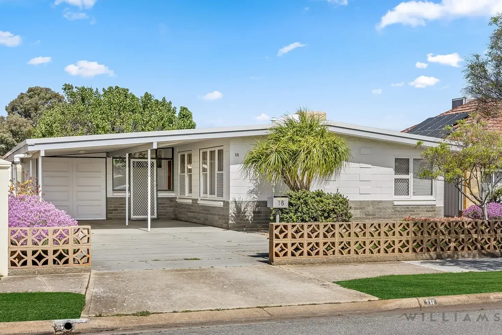 18 Young Street, Findon, SA 5023