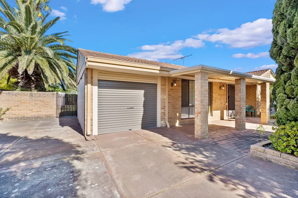 12 Bluejay Gardens, Ballajura, WA 6066