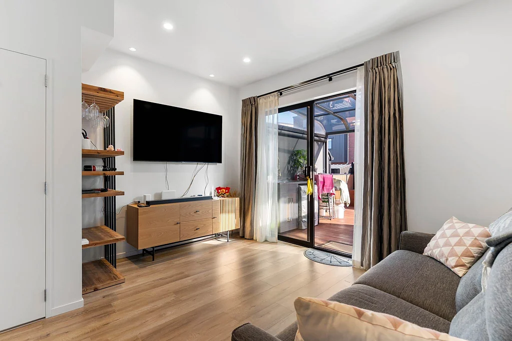 Flat Bush 2Habitaciones VENDOR'S LOSS IS YOUR GAIN - $629,000