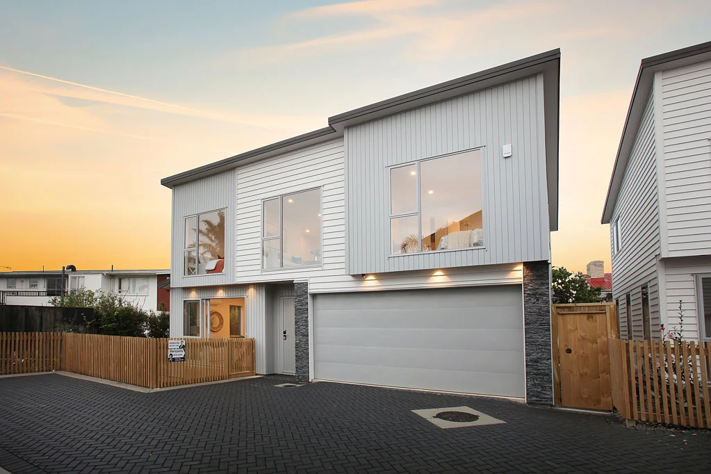 Bucklands Beach 5房  Family-Focused & Future-Ready in Macleans Zone