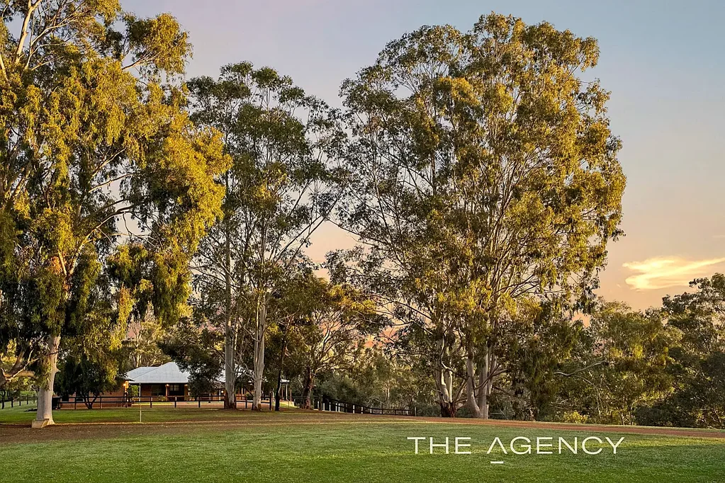 Herne Hill 5कमरा Huge Price Reduction-Swan Valley Riverfront – An Irreplaceable 8-Acre Lifestyle