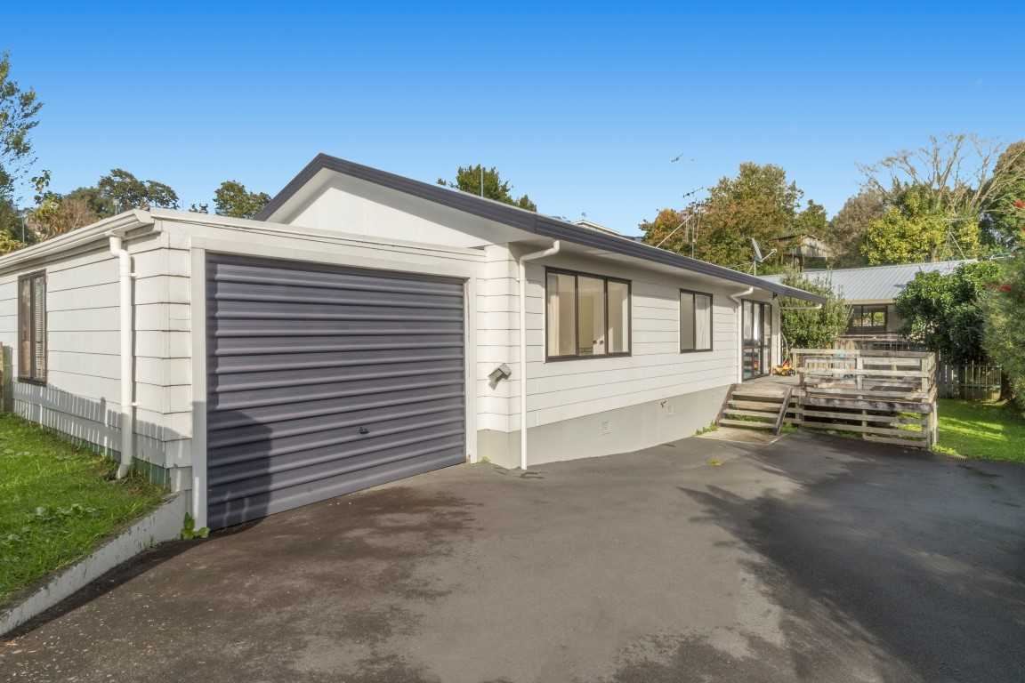 1 Peppertree Way, Brookfield