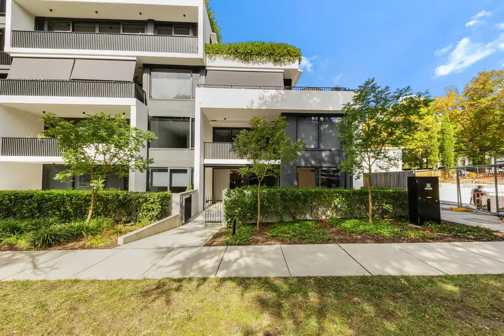 Forrest 3 Slaapkamer Stylish 3-Bedroom Apartment in Prime Lifestyle Location