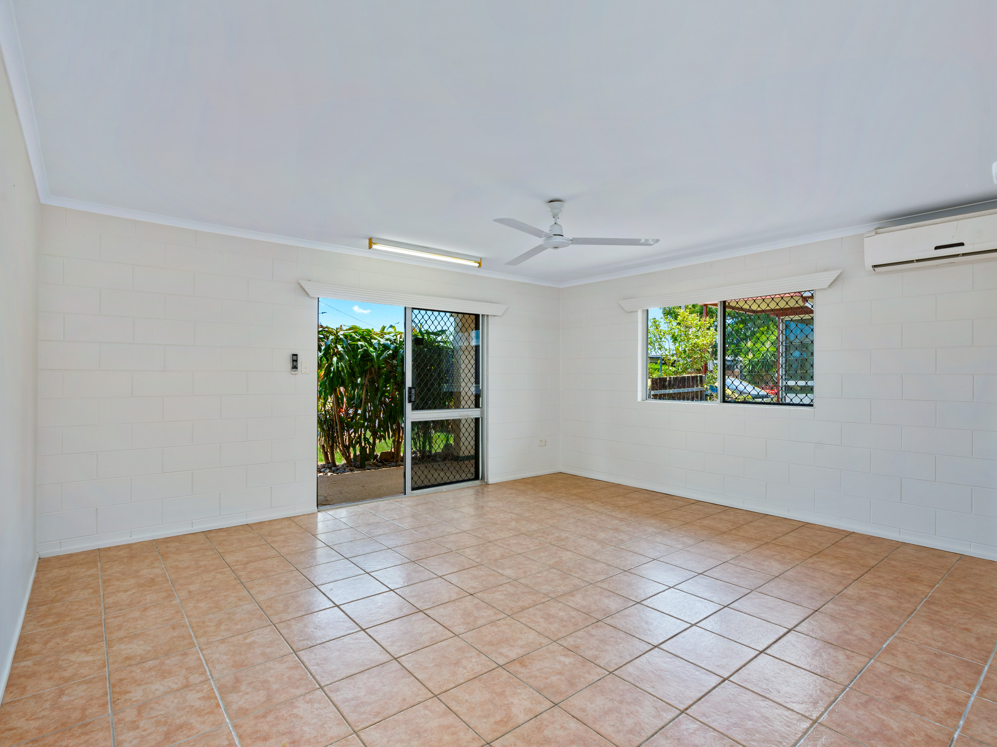 8 ALMA ST, WOREE QLD 4868, 0房, 0浴, House