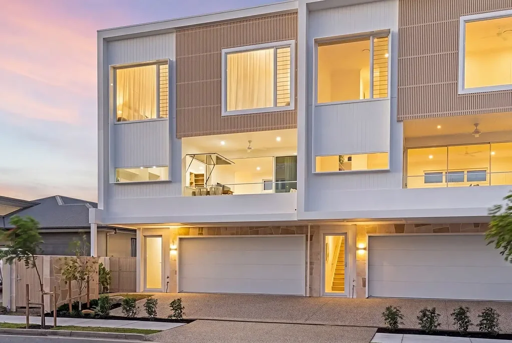 Paradise Point 3Zimmer Brand New Luxury. Absolute Broadwater Front. Uninterrupted Views Forever!