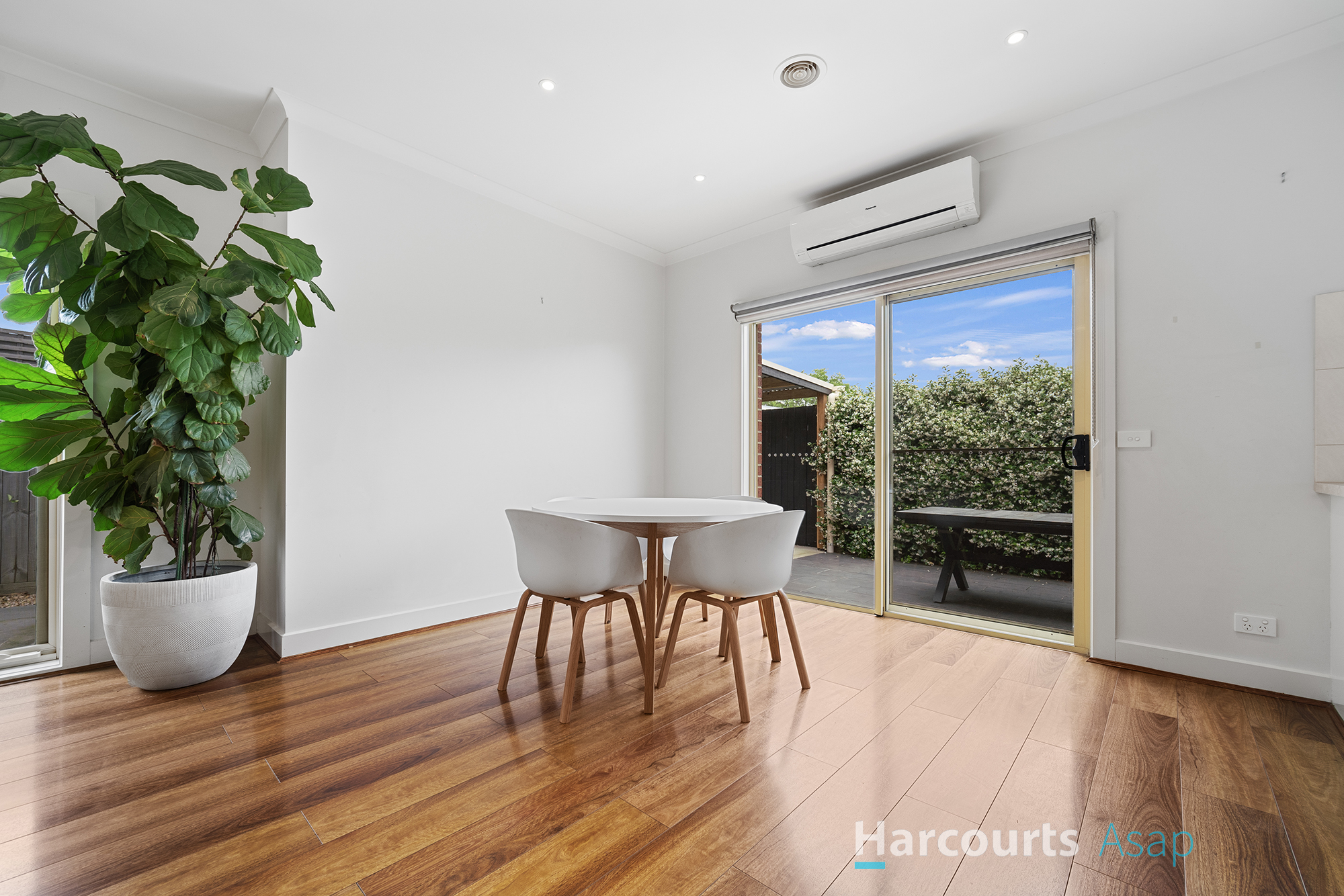 28A LIQUIDAMBER ST, DOVETON VIC 3177, 0 rūma, 0 rūma horoi, Unit