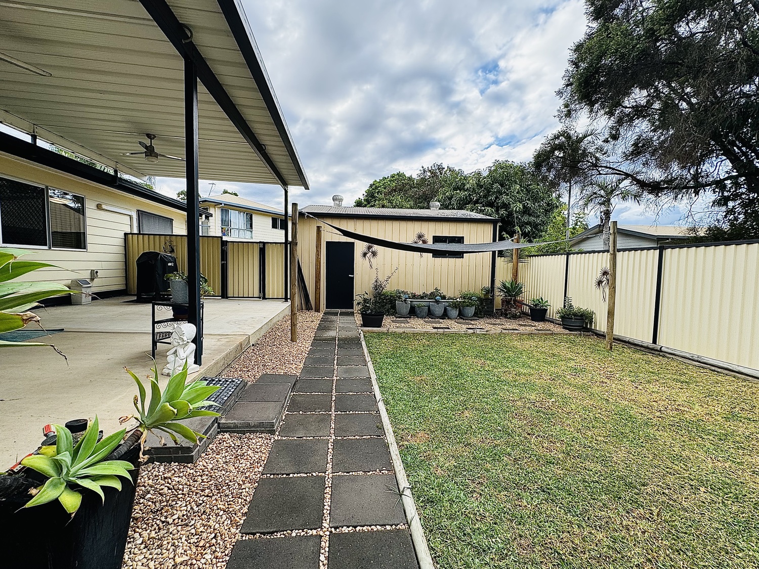 8 CLEMENTS ST, MORANBAH QLD 4744, 0 rūma, 0 rūma horoi, House