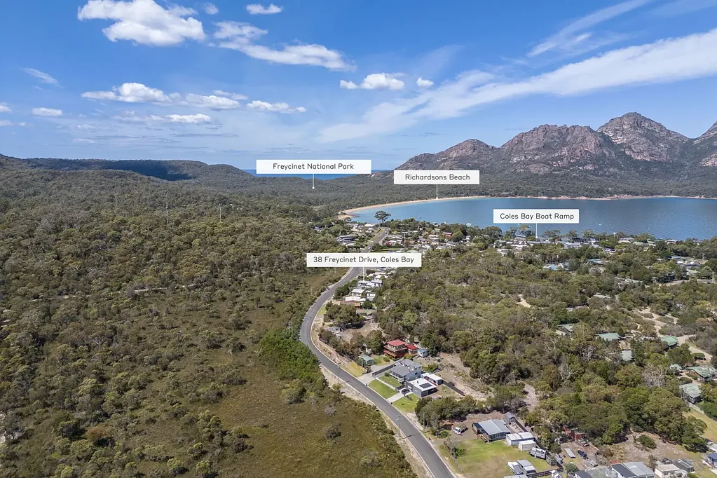 Coles Bay 3ਬੈੱਡਰੂਮ Blue-chip Coles Bay Escape – Dual Income Opportunity