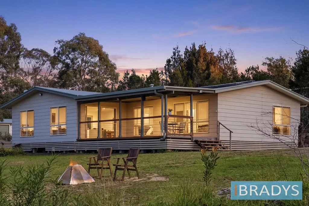 Lower Boro 4 Bedroom 4 BEDROOM COUNTRY LIVING + GORGEOUS STUDIO.  100 ACRES WITH AMAZING VIEWS