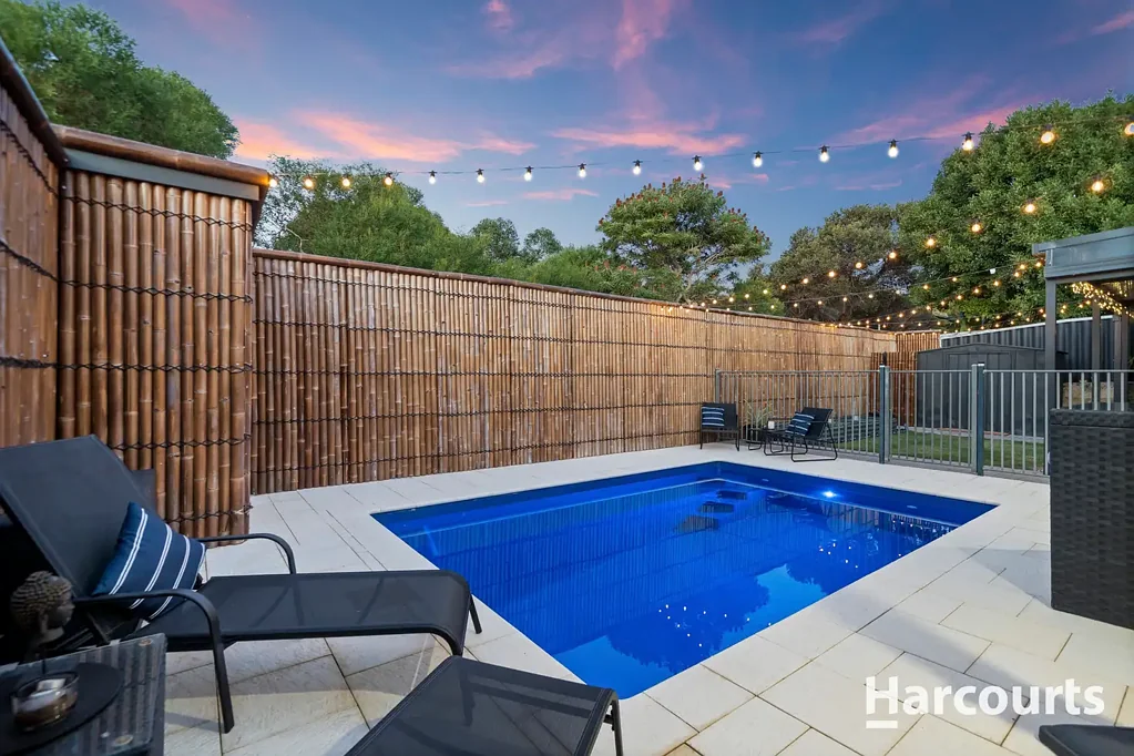 25 Eastleigh Loop, Currambine, WA 6028
