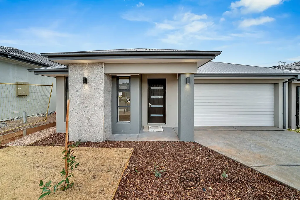 🏡🔥 MODERN FAMILY LIVING IN TRUGANINA - SPACIOUS, STYLISH & LOW‑MAINTENANCE! 🔥🏡