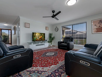 5 OUTLOOK COURT, Ashfield, QLD 4670, 4 phòng ngủ, 2 phòng tắm, House