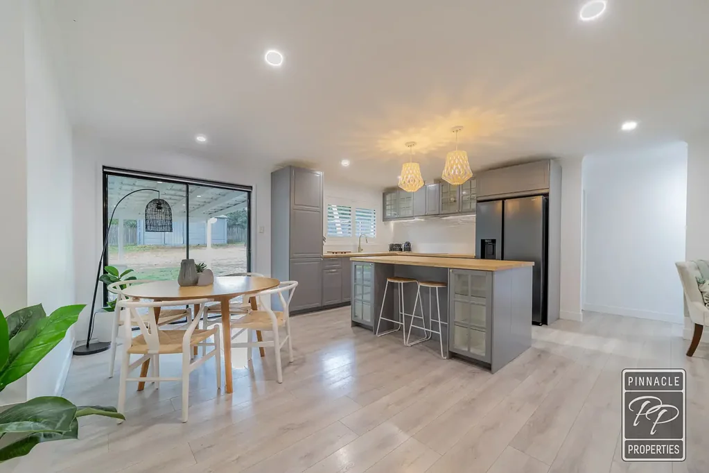 8 Mahonia Street, Bellbowrie, QLD 4070