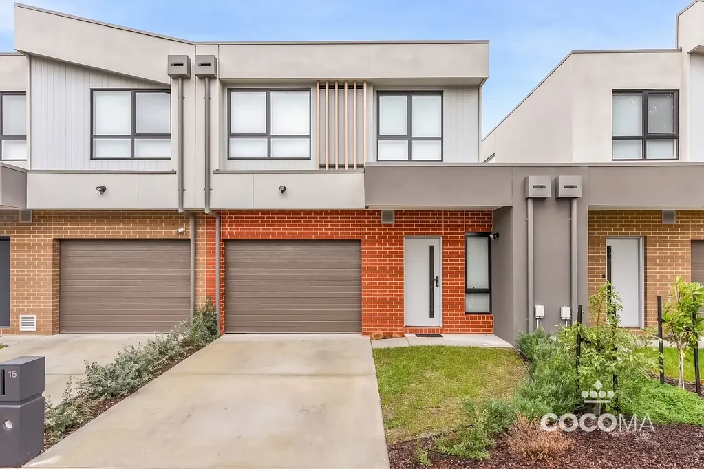 Springvale South 3બેડરૂમ Near New Brilliance with Style, Space and Lifestyle Appeal