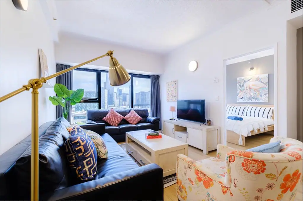 Rare opportunity of furnished two bedrooms apartment in the heart of CBD!