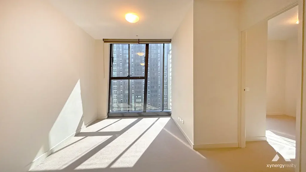 Stylish CBD Living with Premium Facilities in Collins Tower