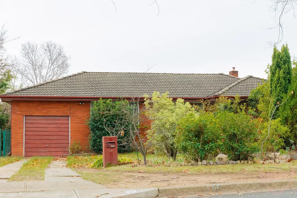 19 Bragg Street, Hackett, ACT 2602