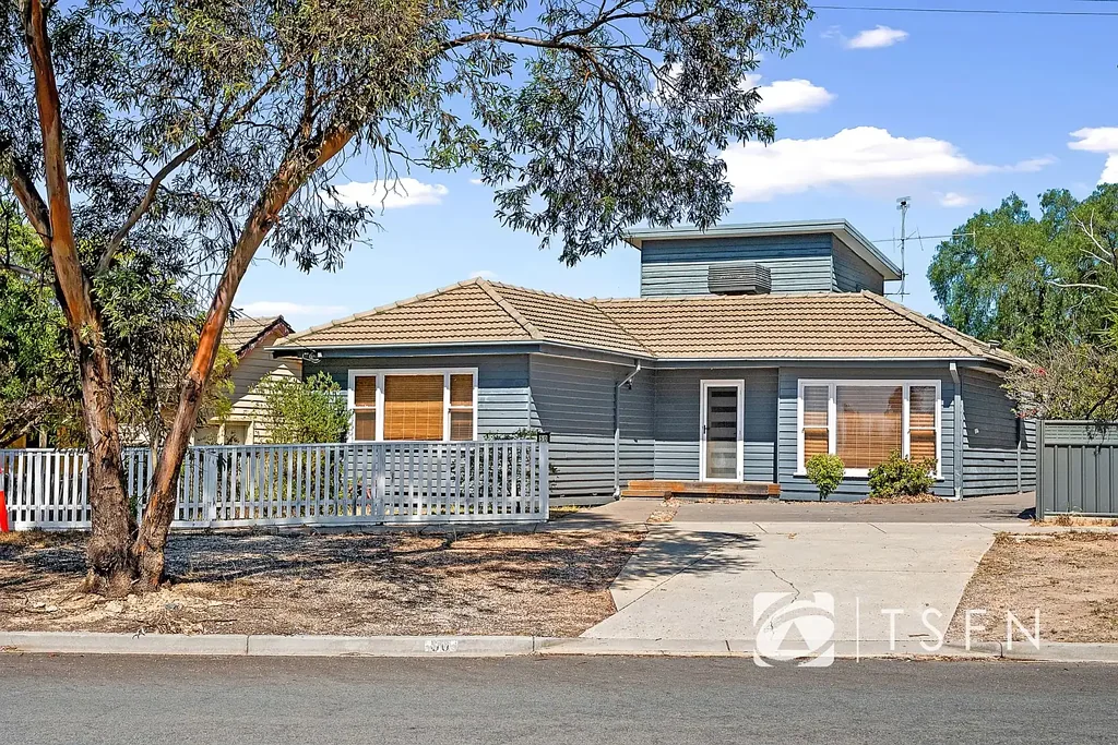 North Bendigo 3Kwarto Charming Family Home with Exceptional Space and Style