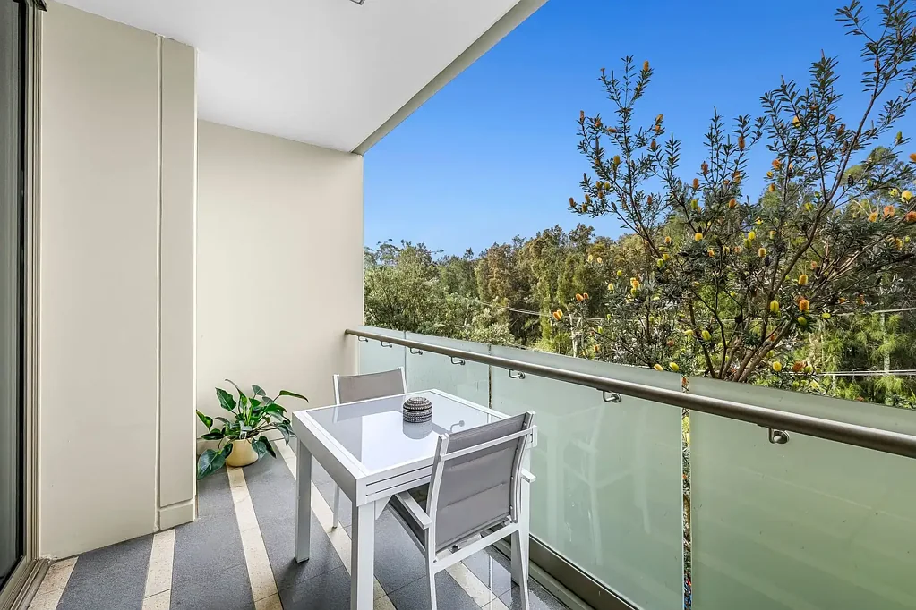 Warriewood 2 Bedroom East Facing Apartment With Skylight & Side By Side Parking