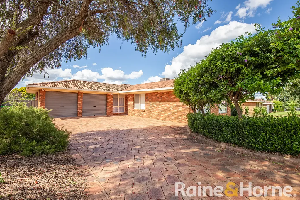 Dubbo 3Zimmer Family Living with Poolside Appeal