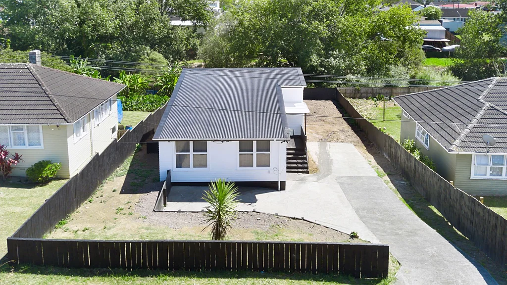 Otara 4Moenga GOLDMINE IN OTARA - FOR SALE $839,000! MUST SELL!