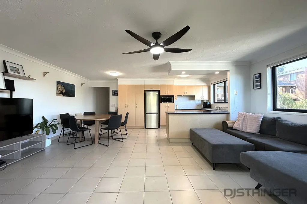 PRIVATE & PERFECTLY LOCATED APARTMENT IN COOLANGATTA