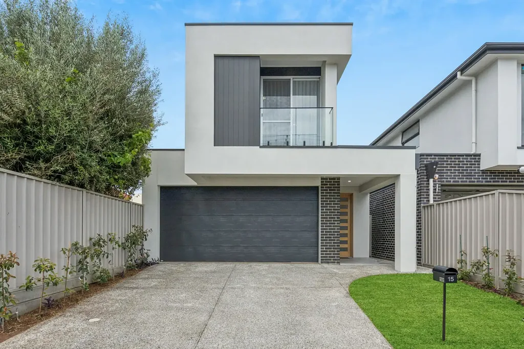 15 Kingborn Avenue, Seaton, SA 5023