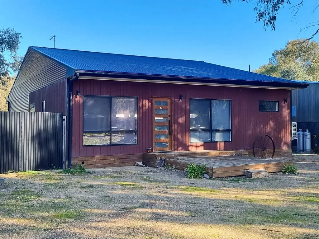 Koonoomoo 3房  Charming Furnished 3-Bedroom Holiday Home