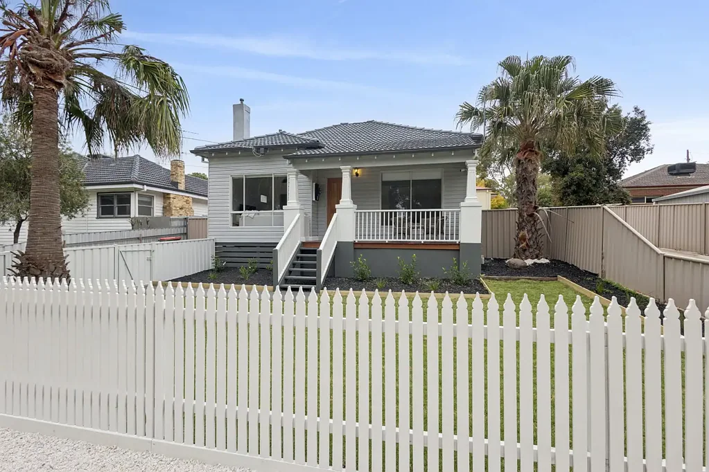 17 Inglewood Street, Golden Square, VIC 3555