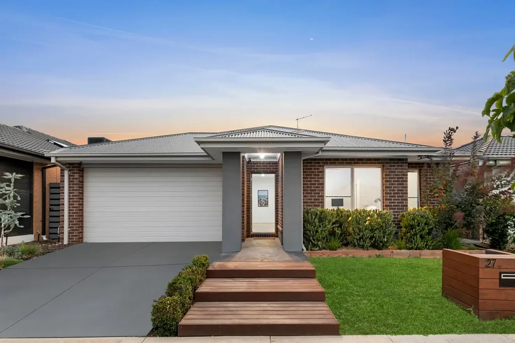 Charlemont 4房  Four Bedroom and two Bathroom house with Quality Family Living in a Convenient Location