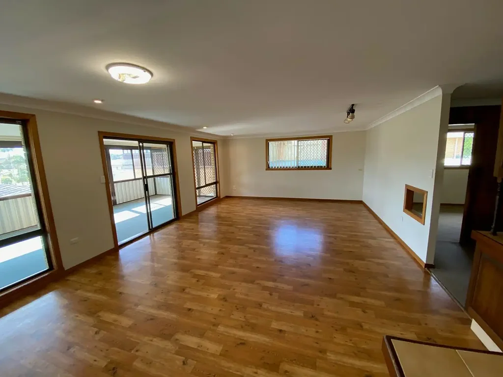 Room to Spare or Share - 5 Bedroom Home