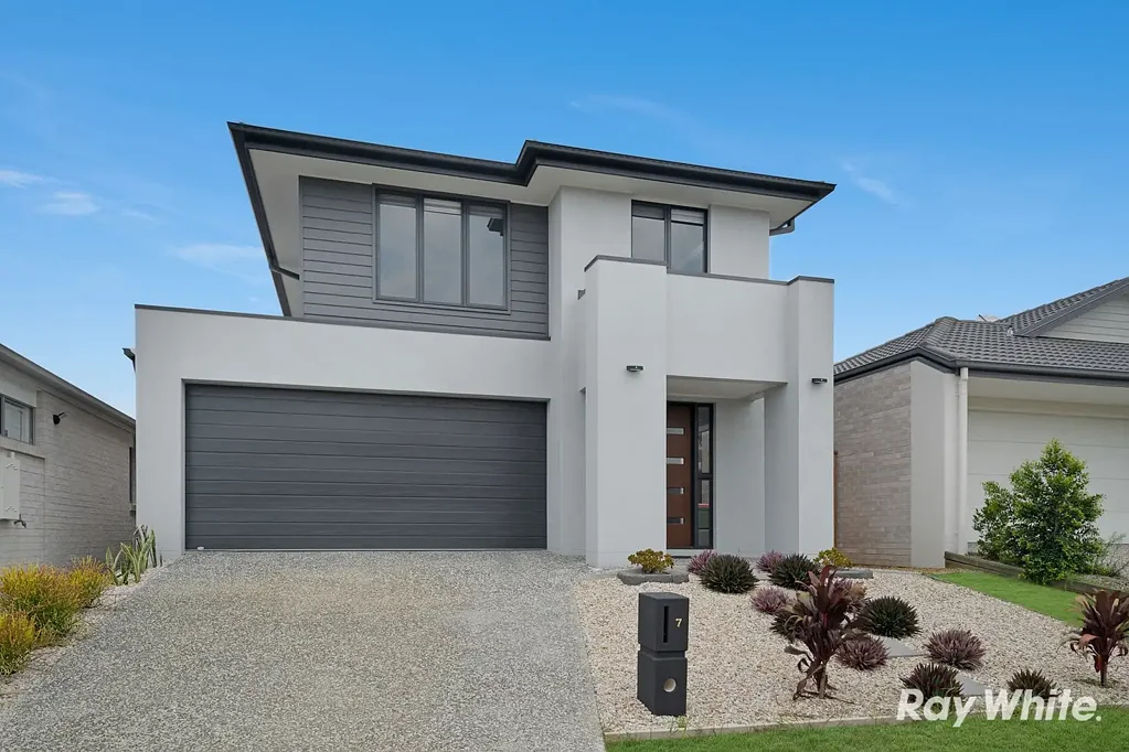 Logan Reserve 4कमरा Stylish two-storey high ceiling house in Logan Reserve