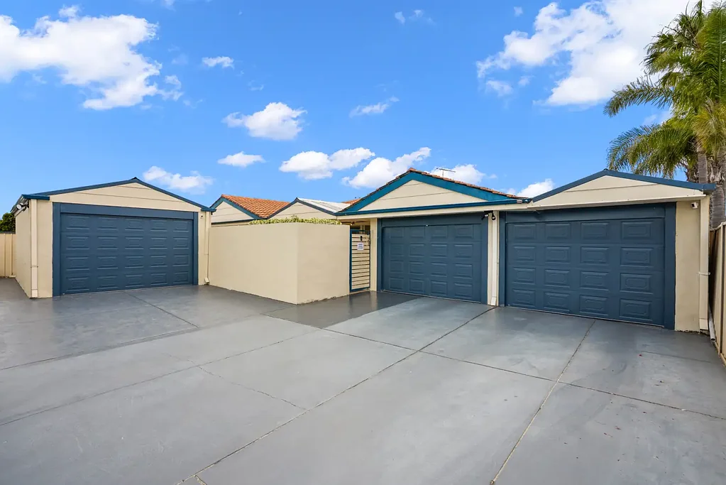 4 Meadow Court, Cooloongup, WA 6168