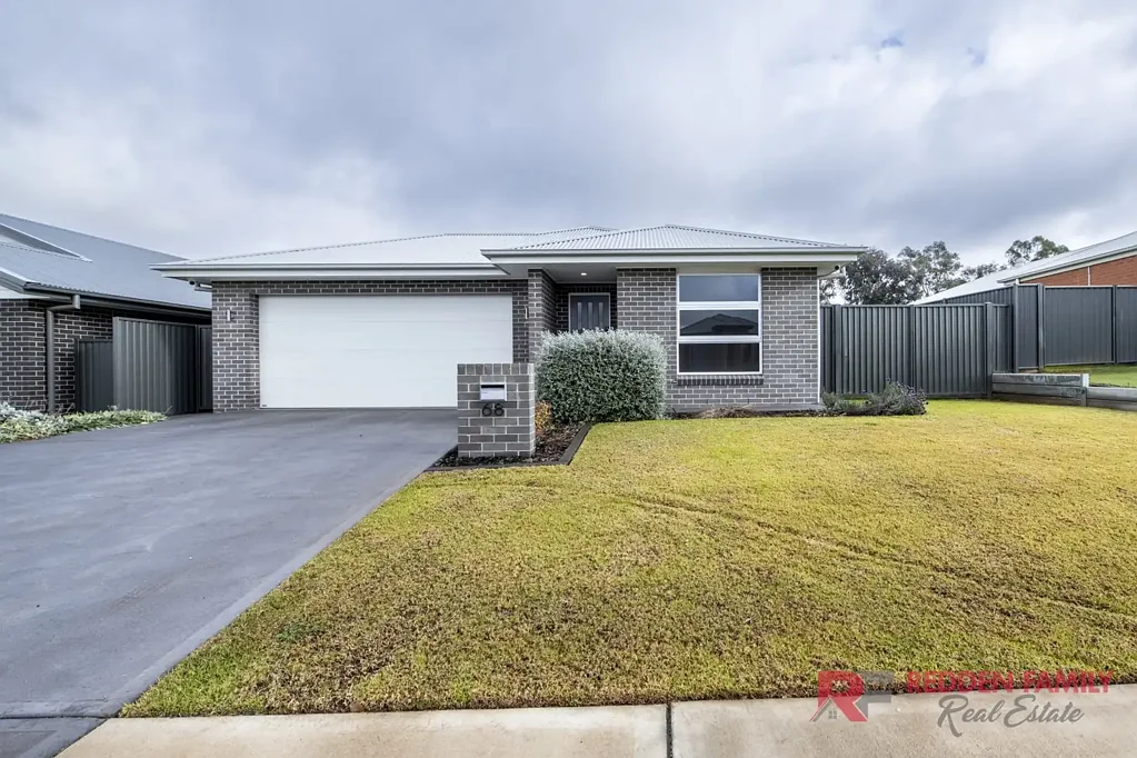 Dubbo 4房  Modern Magnolia Living - Sunny, Style & Space!