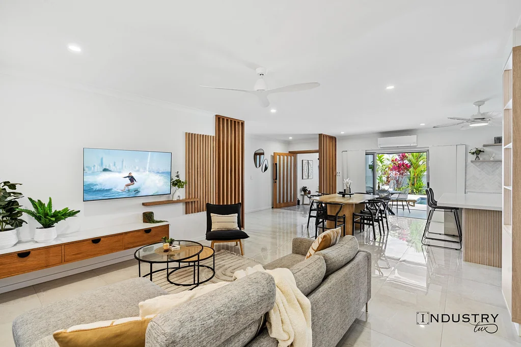 35 Lagoon Drive, Trinity Beach, QLD 4879