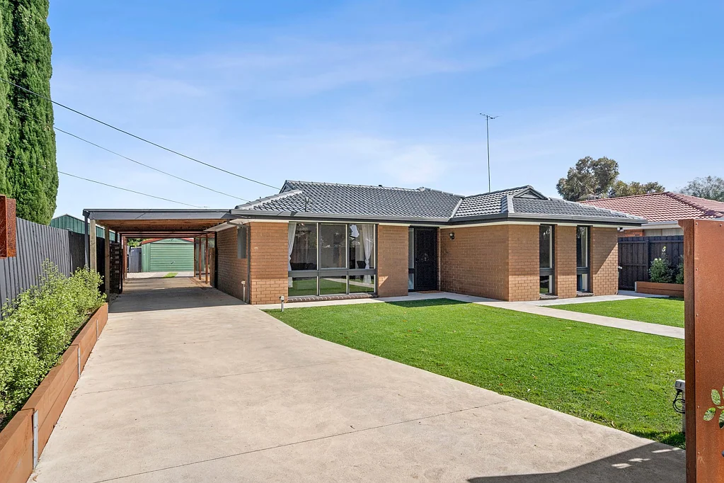 100 Mcclelland Avenue, Lara, VIC 3212