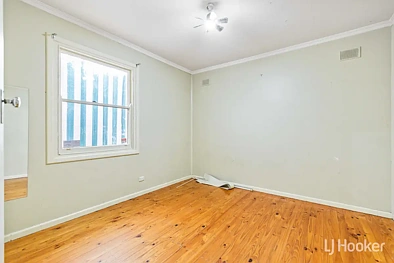 Kwarto - 16 Stakes Crescent, Elizabeth Downs, SA 5113