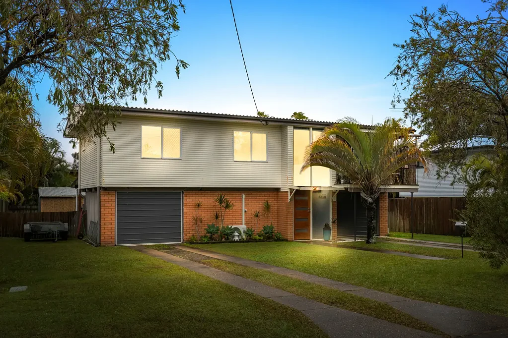 3 Bedroom Family home in centra pocket
Contact Julie Sykes 0438 050 110