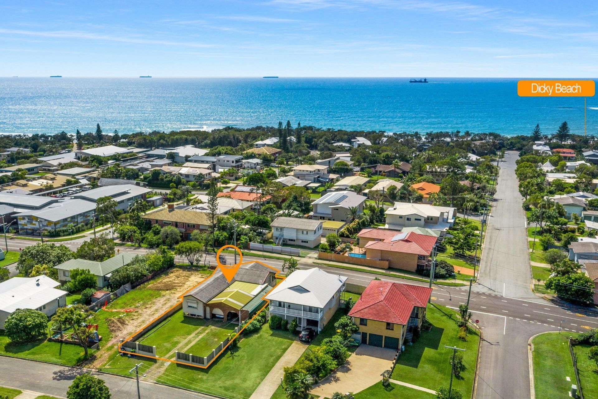 10 COOROY ST, DICKY BEACH QLD 4551, 0房, 0浴, House